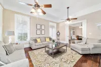 Victorian Manor: Downtown Apt, near Silver Springs & Fort King Historic Park