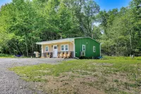 Secluded Poconos Cabin with Fire Pit on 75 Acres! - spa