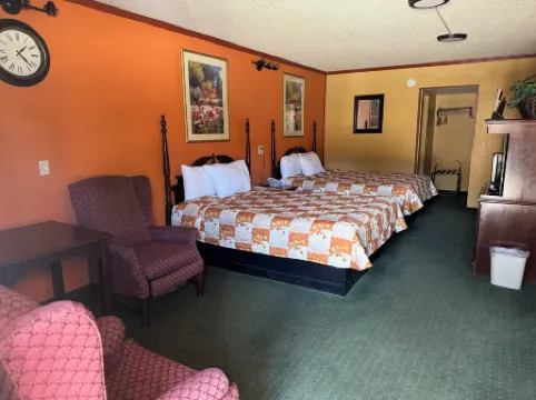 The KC Motel Show Low