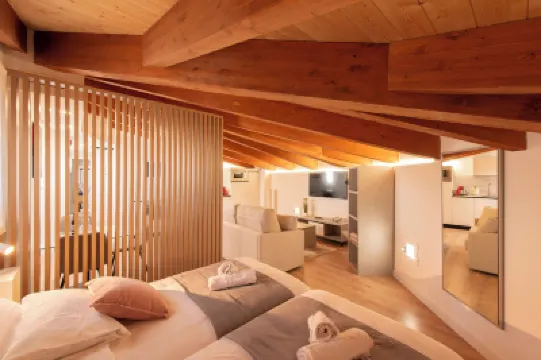 アライア ルームズ のホテル