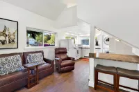 Cozy Ferndale Studio on 20-Acre Working Farm!