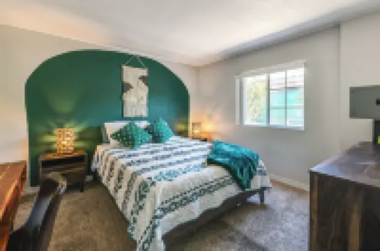 更新逃生房，帶遊戲房，距離河邊1個街區！ 布爾黑特市住宿飯店