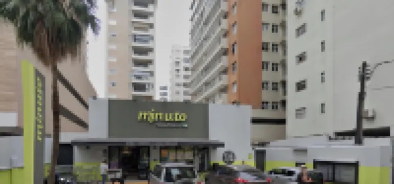 Moderno no Gonzaga a 400m da praia c AC