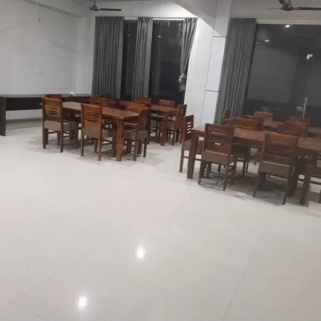 Hotel White Castle