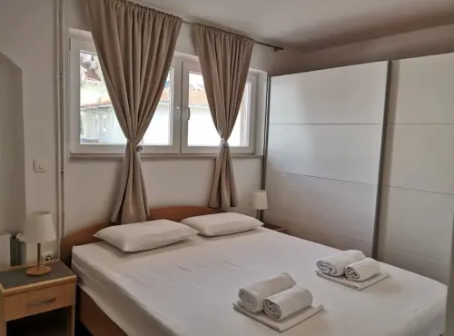 Apartments Nataša Hotels in Supetar