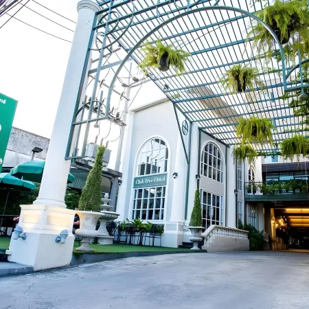 Club Tree Hotel