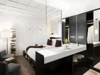 優爾班蘭布拉斯精品酒店 鄰近西班牙的酒店