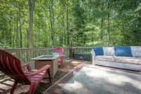 Rustic Pines - Woods, Water and Nature to Relax & Unwind.