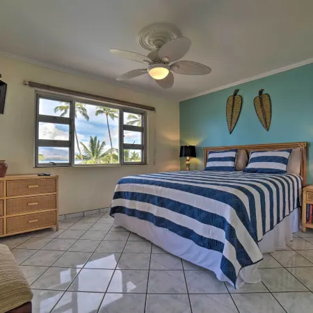 Beachfront Kihei Sanctuary w/ Lanai & Ocean Views!