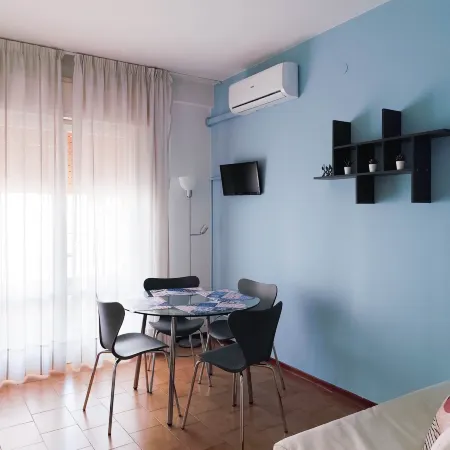 Cozy studio near beach with pool