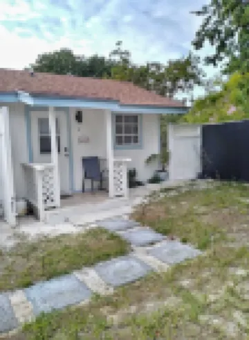 Centrally Located Apartment – Dine, Explore, Relax Hotels in 