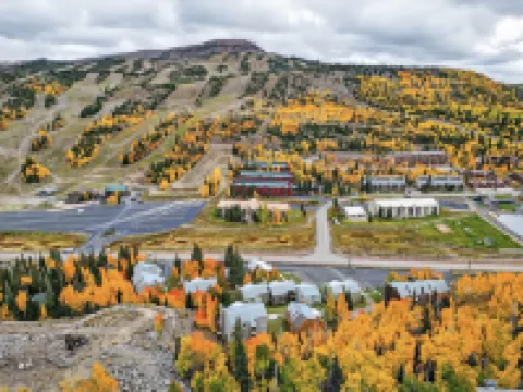 Mountain Adventure Retreat with Cozy Fireplace - Inviting Haven