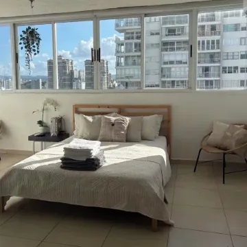 Studio with marvelous view in San Juan, PR-beachfront at Condado, AC, WiFi, Pool