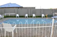 Asante Apartments - Pool