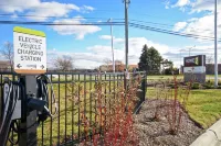 Home2 Suites by Hilton Taylor Detroit - parking
