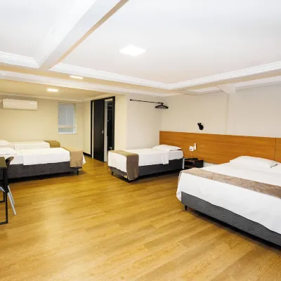 Hotel Move BH 라고잉냐역 주변 호텔
