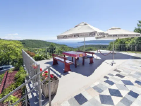 Apartments Andela Hoteles en Brseč