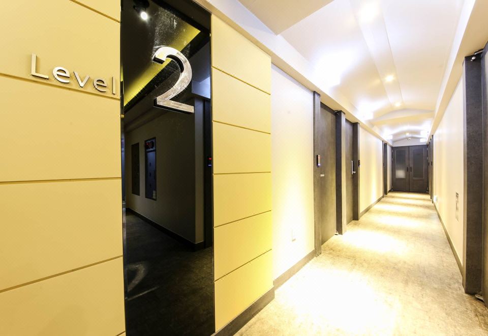 Win Hotel