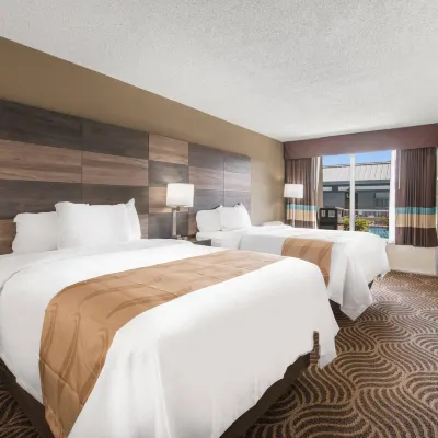 Quality Inn Concord Kannapolis Hotel dekat Teater Old Courthouse