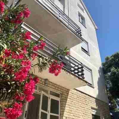 Apartments Kate Hotel Exterior