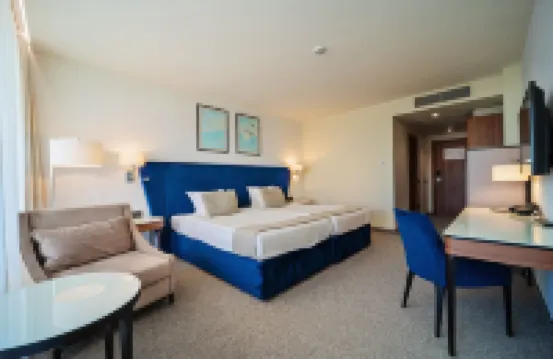 Astor Garden Hotel