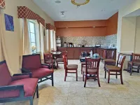 Westwood Inn Extended Stay Gonzales TX - parking
