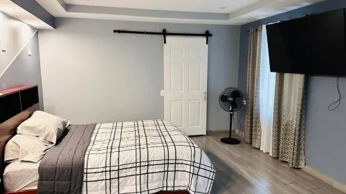 3 bed 2 Bath 15 min From Airport -  Privatzimmer