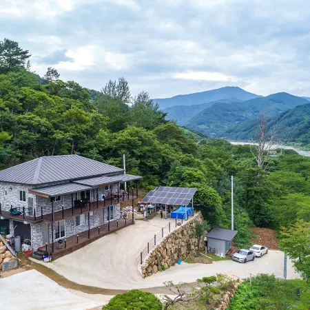 Gurye Papas Villa Pension