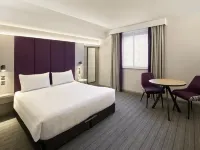 Premier Inn London Hanger Lane Hotels in Ealing