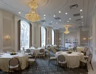 The Lord Nelson Hotel & Suites - breakfast
