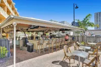 Garden Hotel & Resort - bar