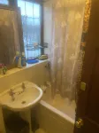 Cozy Room in Shared House with Modern Amenities