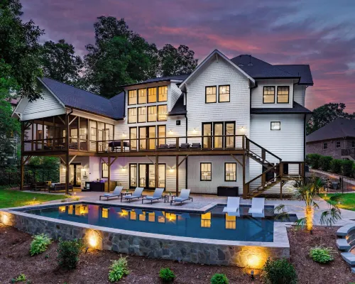 Northshore Landing Hotels in Westport