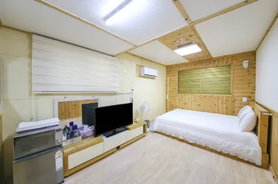 Boeun Viva Hotel โรงแรมใกล้วัด Beobjusa Temple