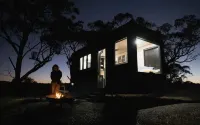 Cabn Clare Valley - parking