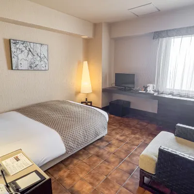 Hotel Urban โรงแรมใกล้โทชิมะ