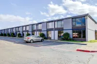 Capital O Duncanville Tx - parking