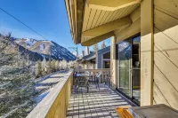 Walk to Town & Slopes, Views, SPA & Sauna Access - 3-Star