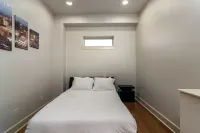 Spacious Downtown Retreat with Rooftop Terrace!