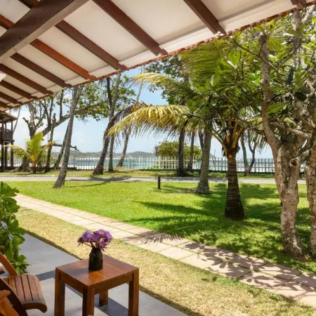 Dickwella Resort and Spa Отели рядом с достопримечательностью «Пляж Гандара»