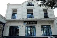 Rich Land Hotel