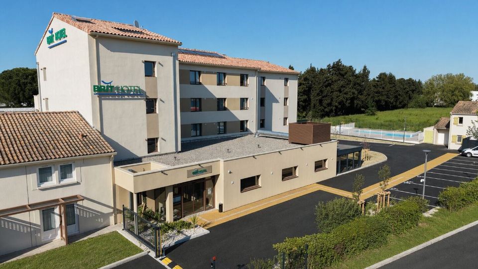 Brit Hotel Avignon Sud le Calendal
