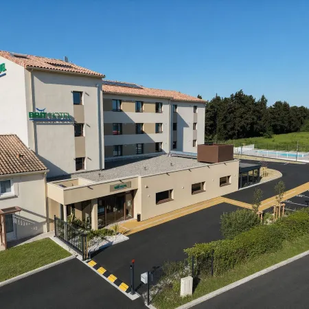 Brit Hotel Avignon Sud le Calendal