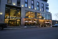 Halcyon, a hotel in Cherry Creek Hotels in 