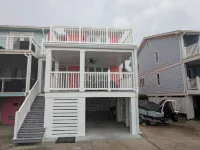 Completely Renovated Pink Sea House on North Beach, Tybee Island