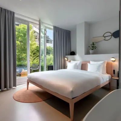 Conscious Hotel Museum Square Hotels near Amstelveenseweg Station