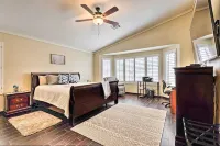 BBQ-Ready Oasis Near Golfing and Surprise Stadium! - Pet friendly