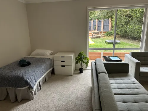 Curtin Cozy 2-Bedroom House Near Canberra Hospital