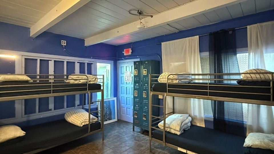 ITH Beach Bungalow Surf Hostel San Diego