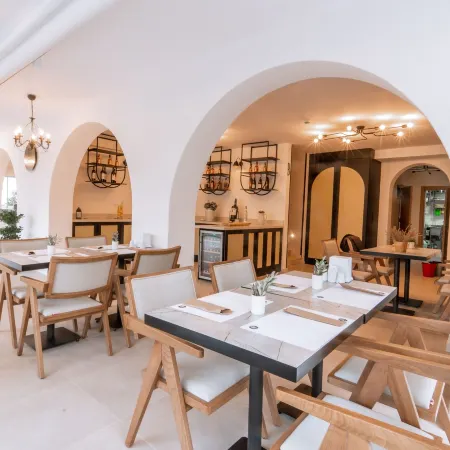 Urla 1867 Hotel